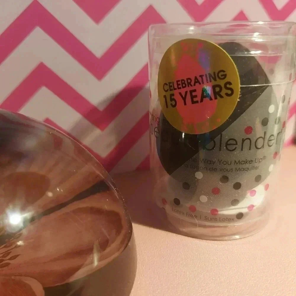 BeautyBlender | The  Original Beautyblender Makeup Sponge in Black (1) - NWOT